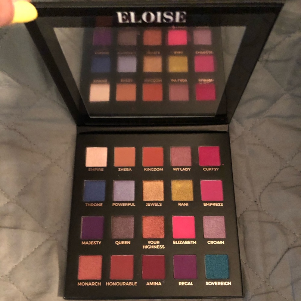 NWT Eloise Beauty The Queen Eyeshadow Palette - Picture 4 of 5